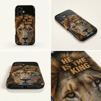 HE IS THE KING robuste Handyhülle Tech Accessories Podbase 